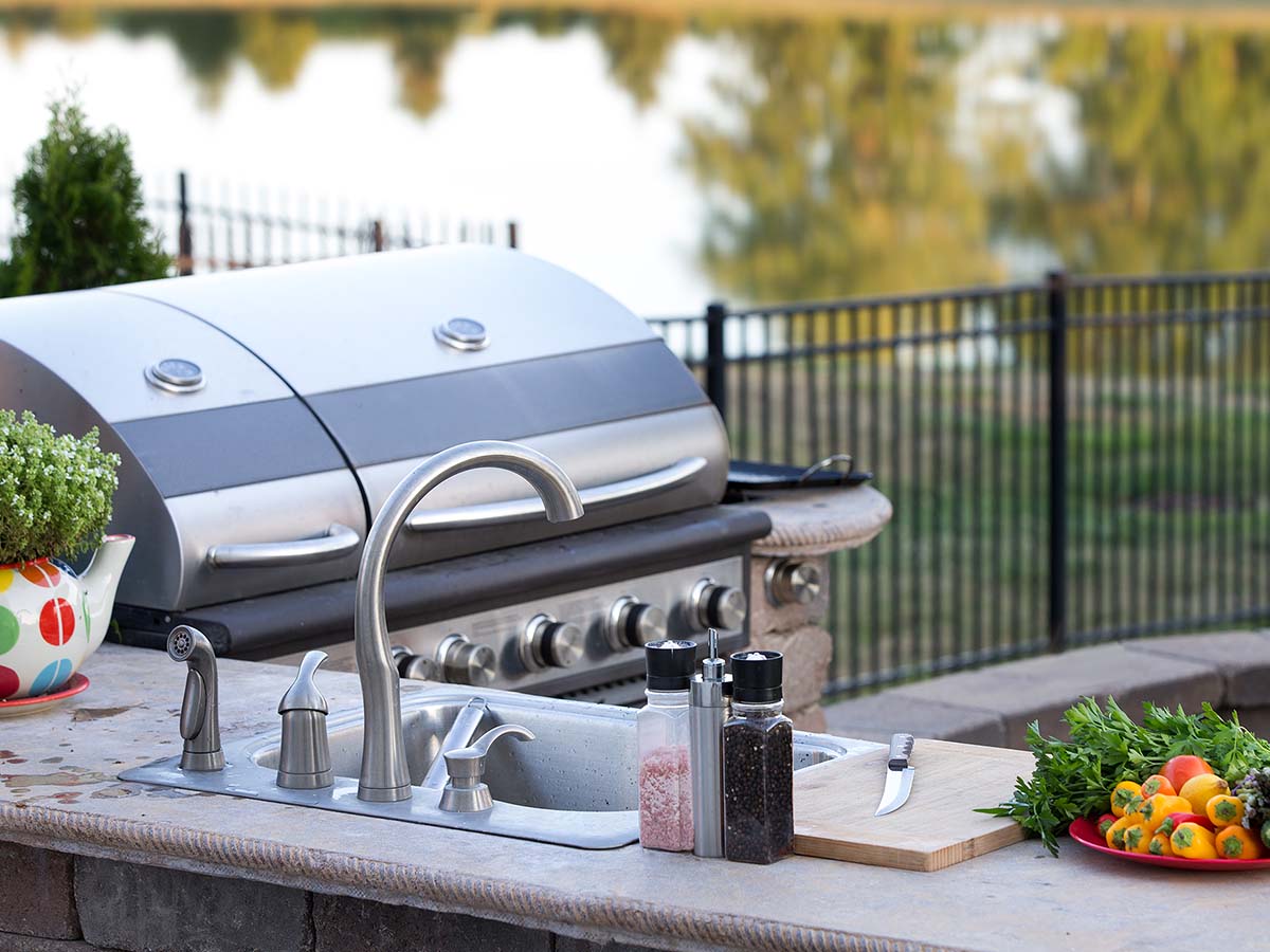 Outdoor kitchen area