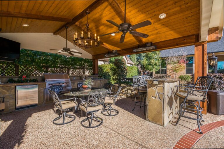 Outdoor living slide 3
