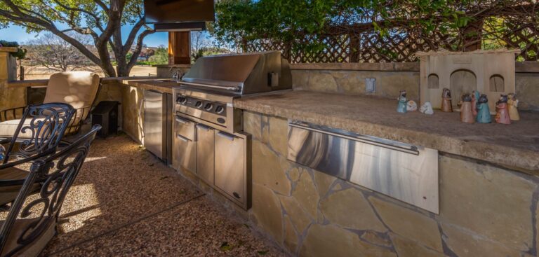 Outdoor living slide 7