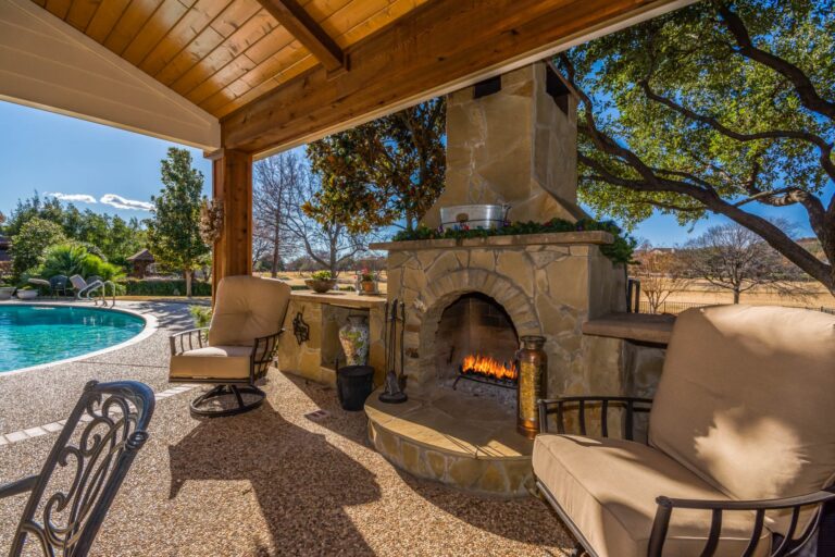 Outdoor living slide 8
