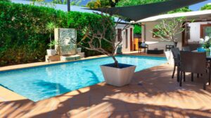 custom backyard pool