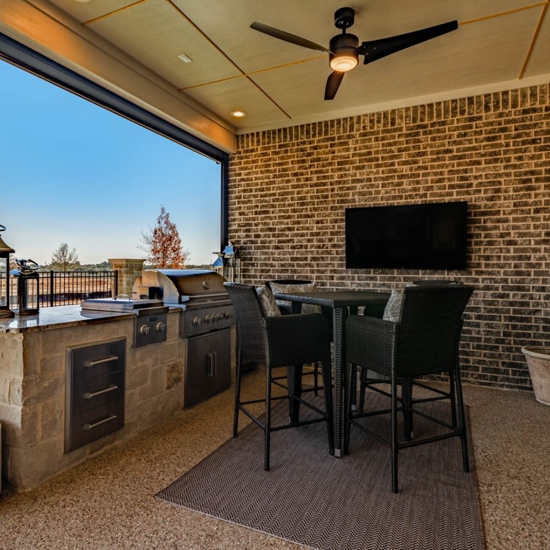 custom outdoor kitchen space