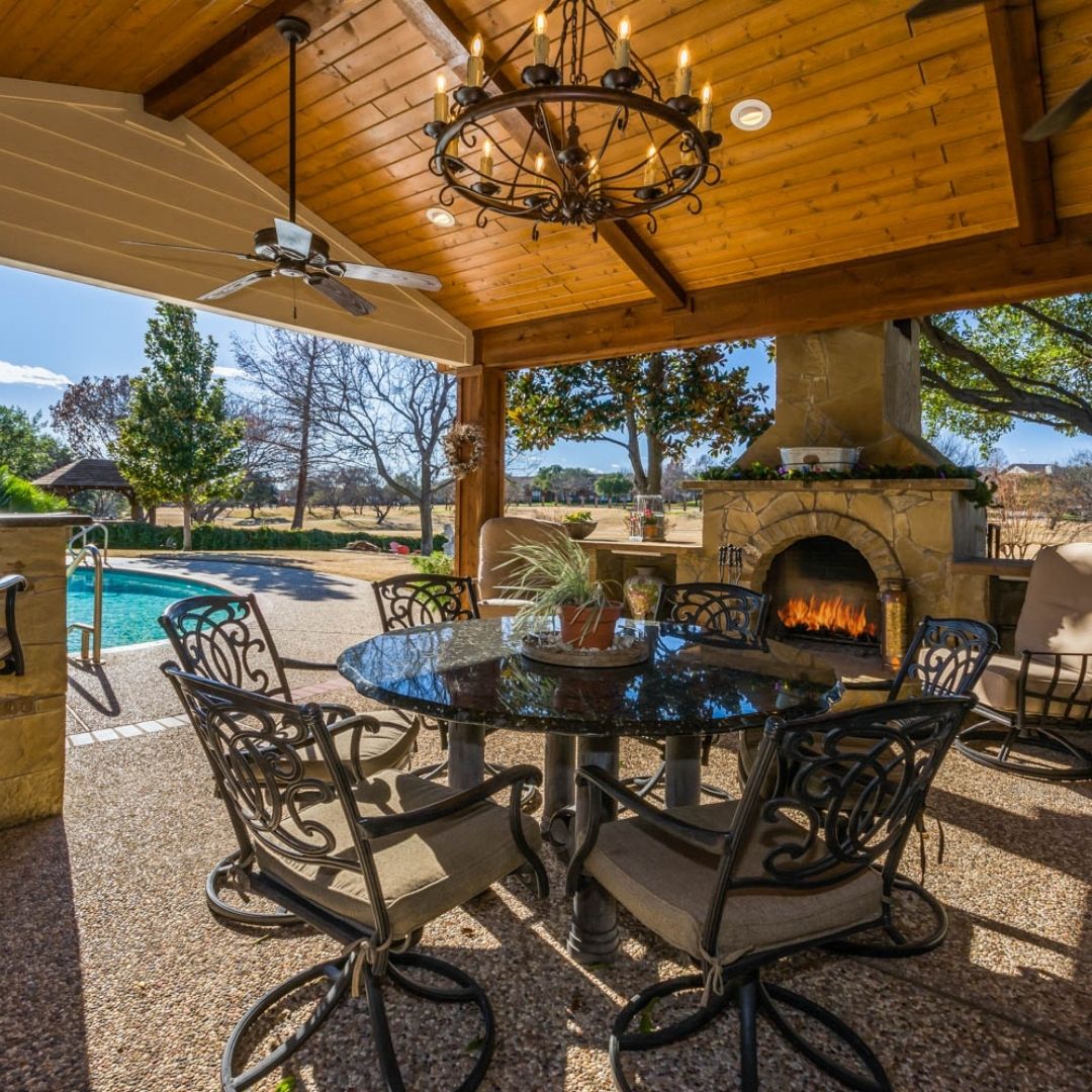 functional outdoor living space layout