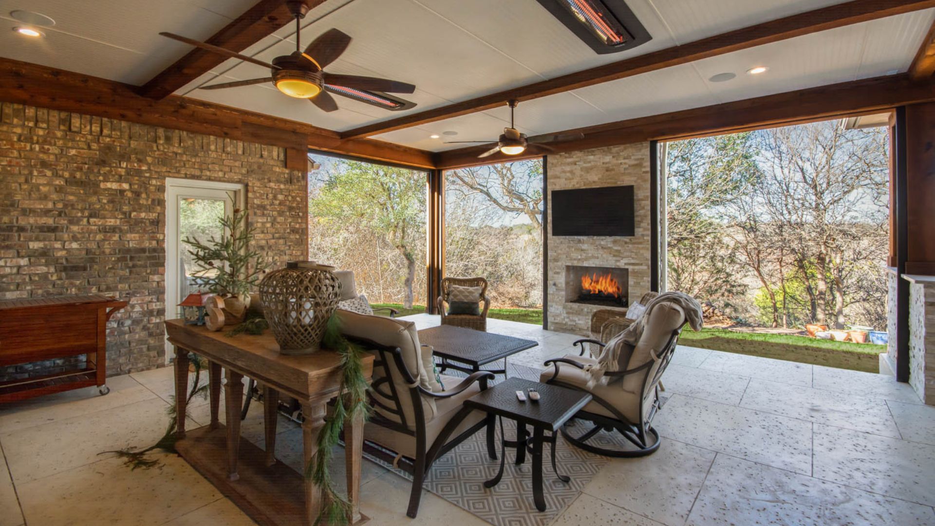 How to Design a Functional Outdoor Living Space Hero